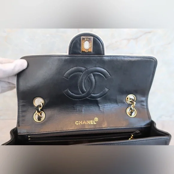 AUTHENTIC CHANEL single flap lambskin matelasse black shoulder bag 24k gold - Picture 4 of 16